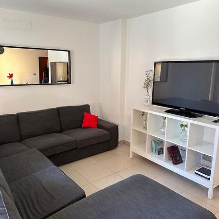Alcala Seaside Apartment, Two Rooms, Private Parking Alcalá de Henares Exterior foto