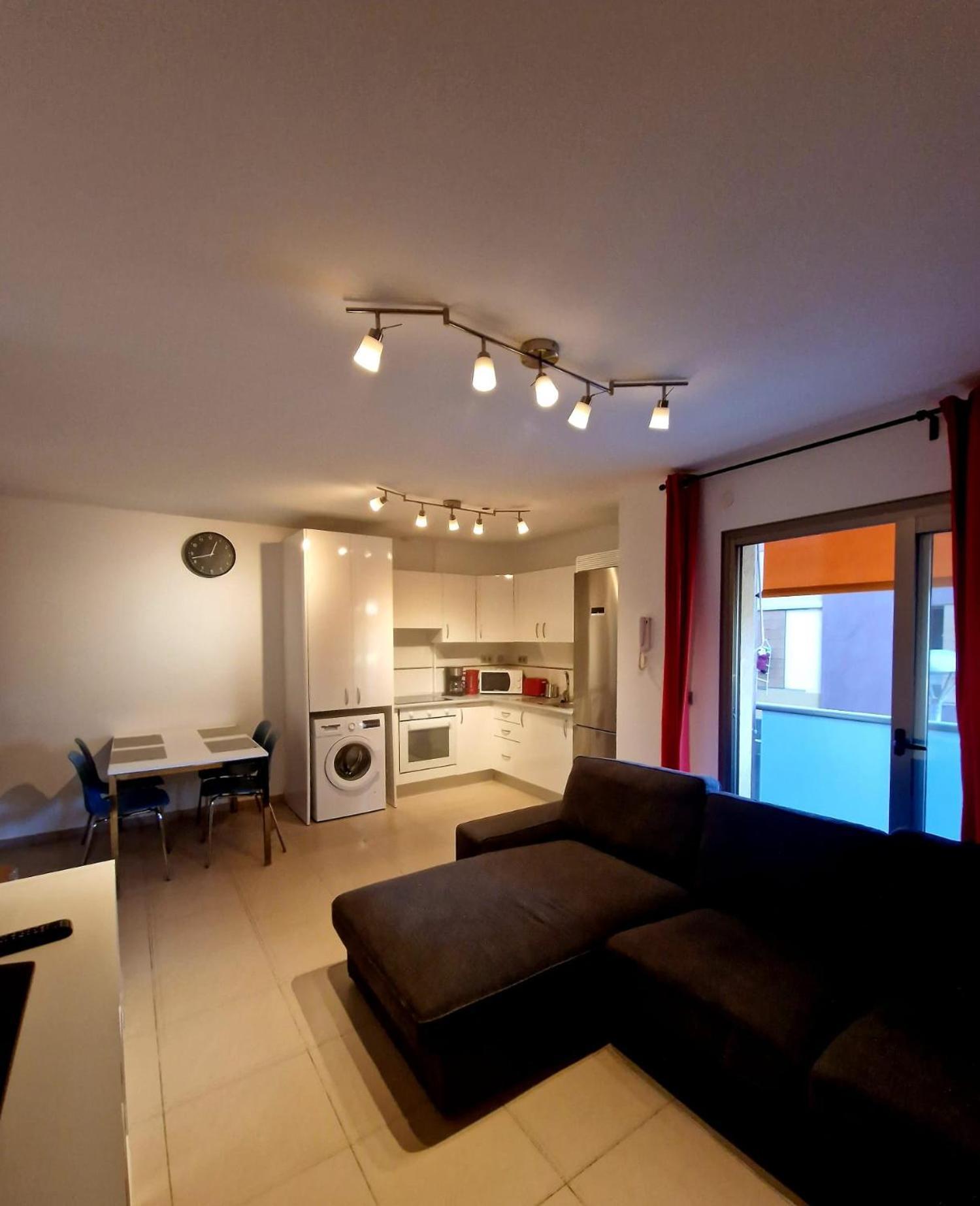 Alcala Seaside Apartment, Two Rooms, Private Parking Alcalá de Henares Exterior foto