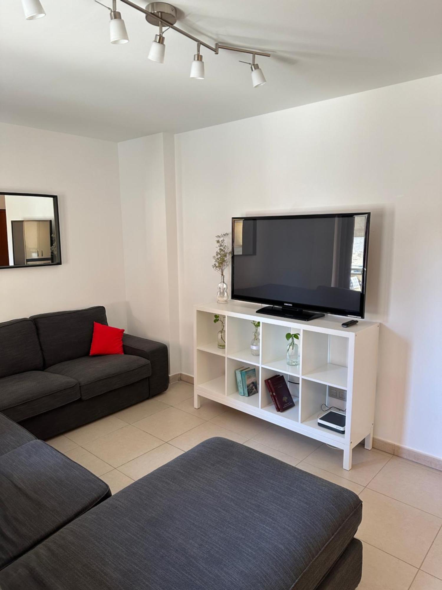 Alcala Seaside Apartment, Two Rooms, Private Parking Alcalá de Henares Exterior foto